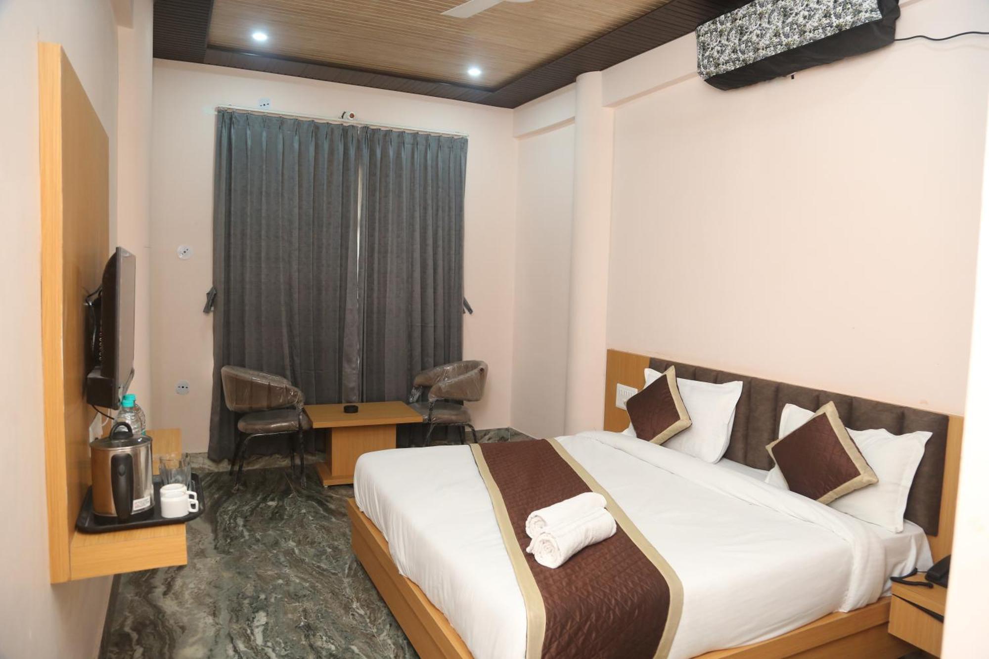 Hotel Kirti Plaza Chittorgarh Dış mekan fotoğraf
