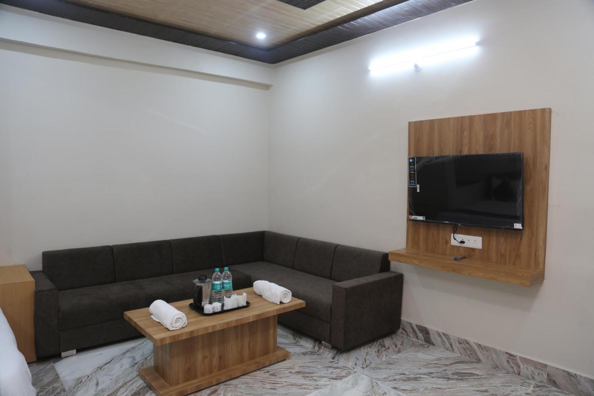Hotel Kirti Plaza Chittorgarh Dış mekan fotoğraf