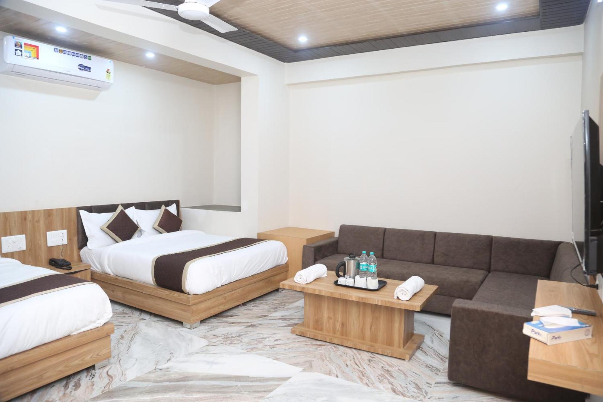 Hotel Kirti Plaza Chittorgarh Dış mekan fotoğraf