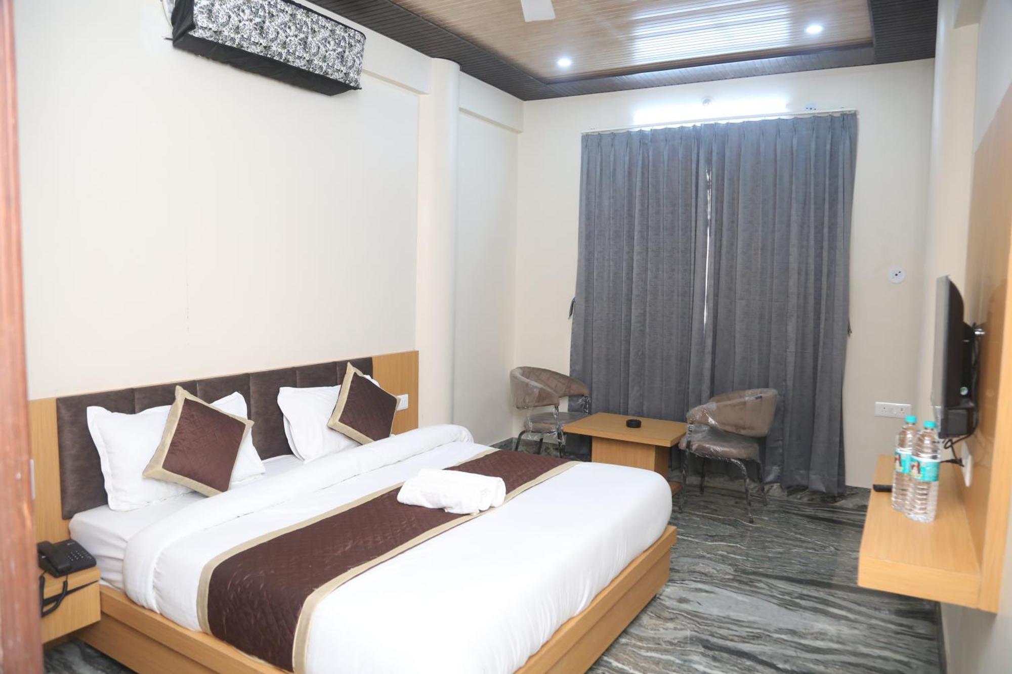 Hotel Kirti Plaza Chittorgarh Dış mekan fotoğraf