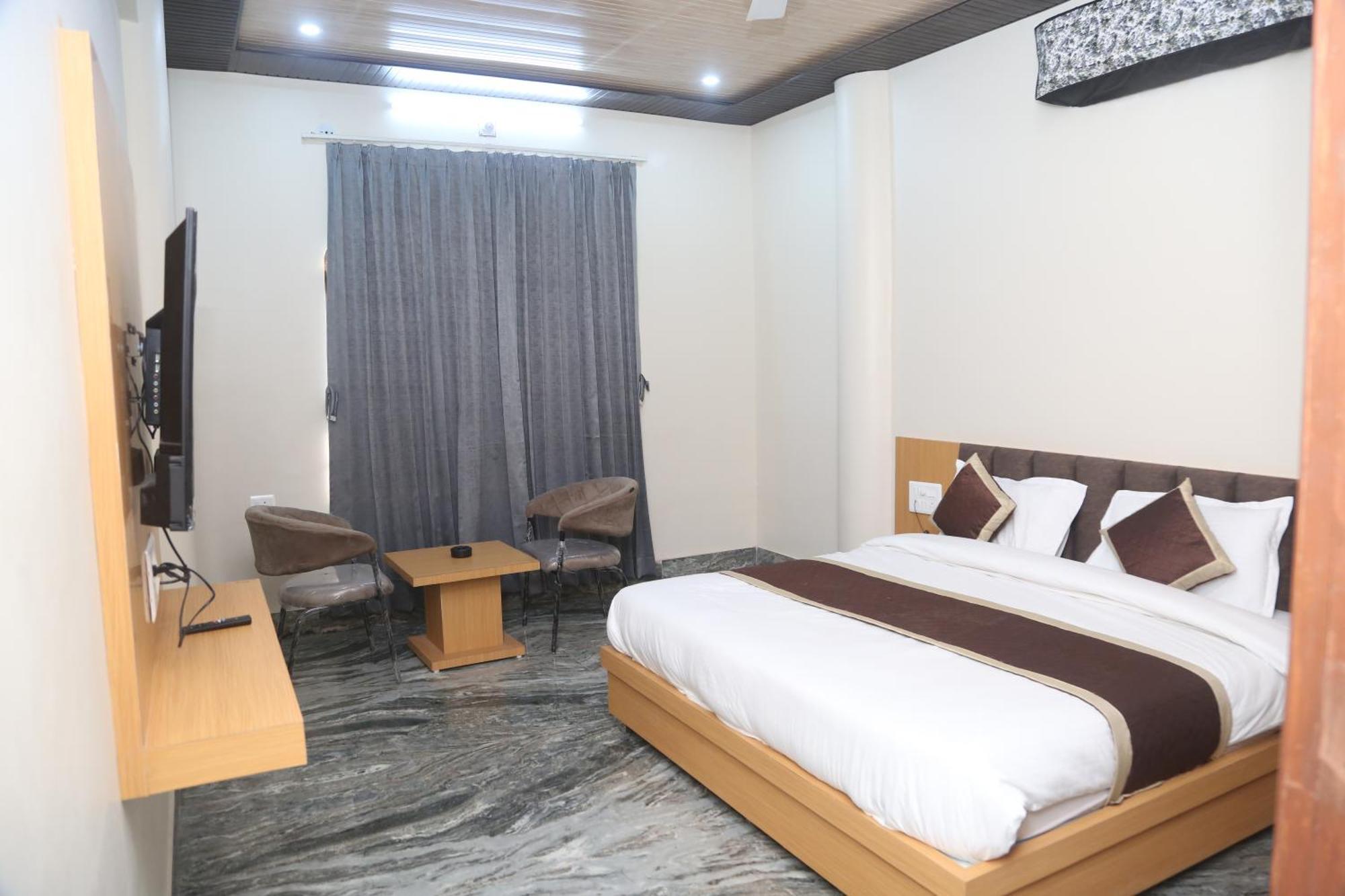 Hotel Kirti Plaza Chittorgarh Dış mekan fotoğraf