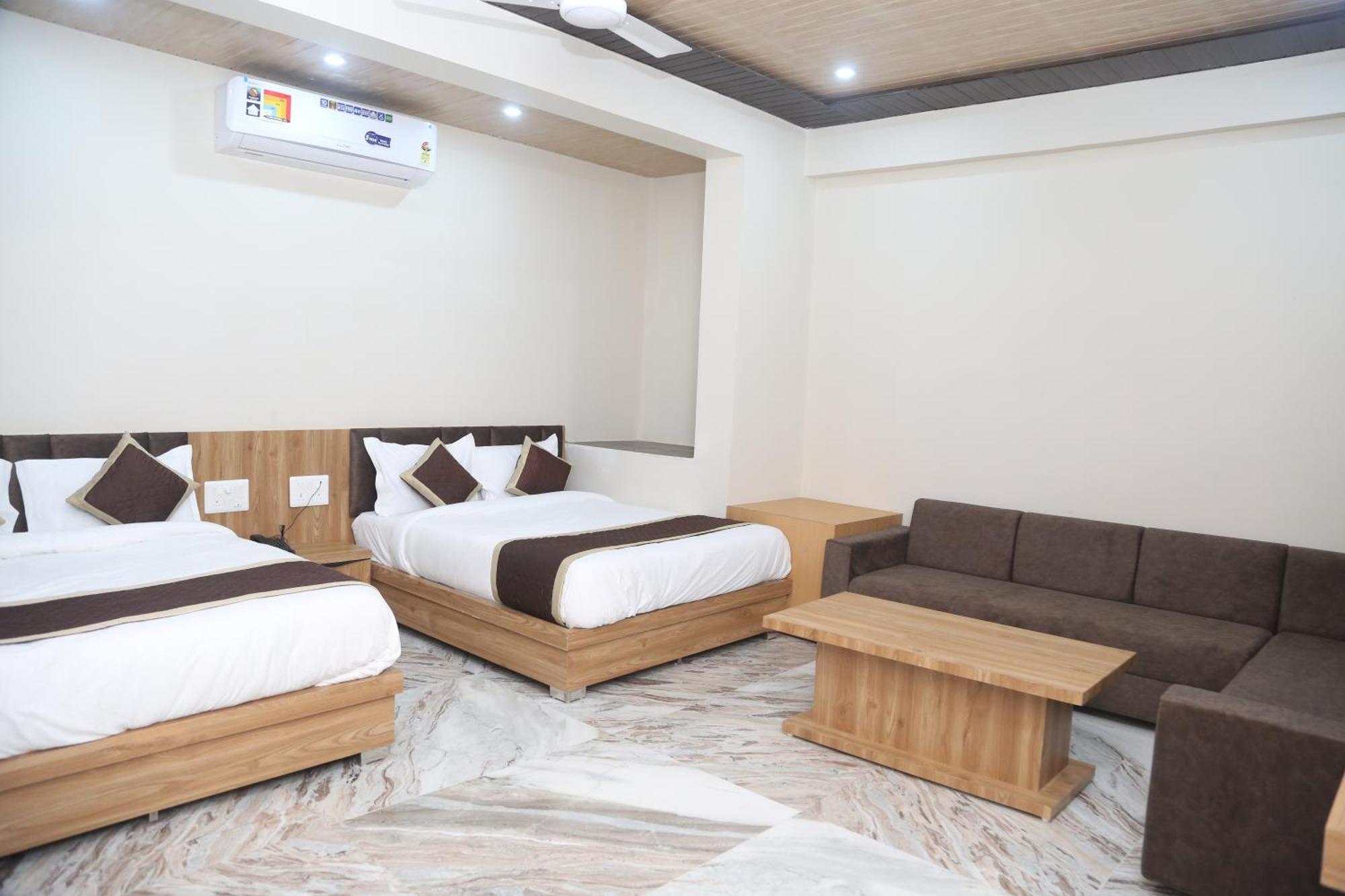 Hotel Kirti Plaza Chittorgarh Dış mekan fotoğraf