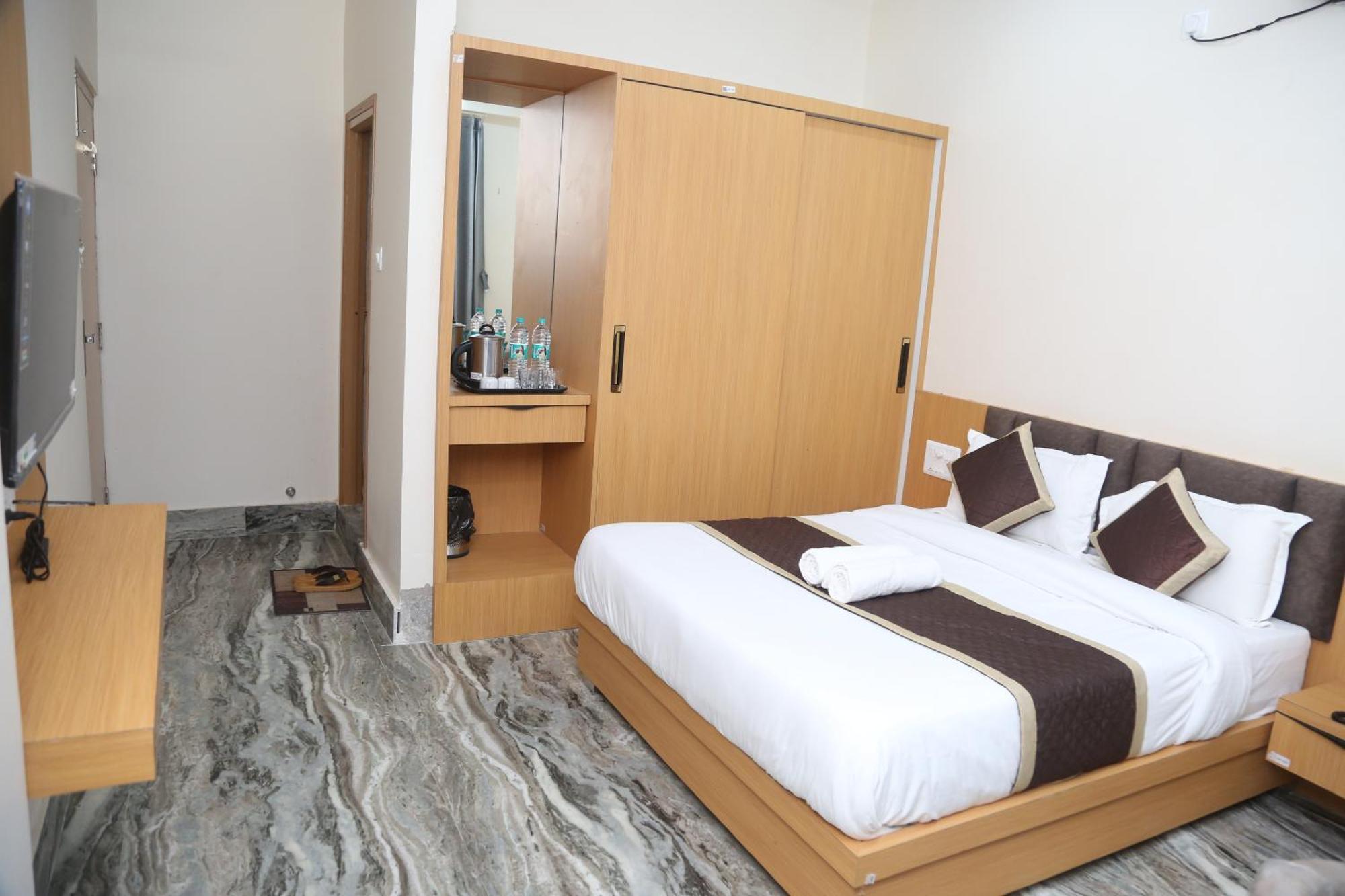 Hotel Kirti Plaza Chittorgarh Dış mekan fotoğraf